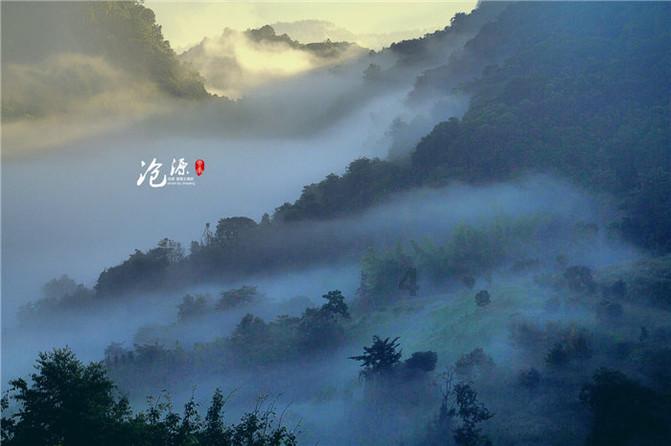 第七届河南商业高峰论坛延期一天,将于28日在大河锦悦酒店举行